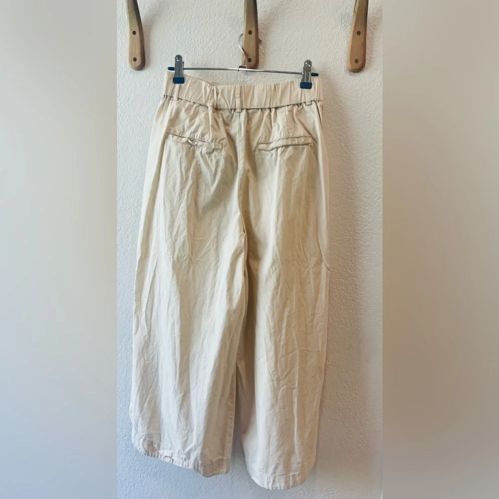 NWOT Anthropologie Mare Mare Ivory Pleated High Rise Curve Hem Crop Pant Size XS - Picture 3 of 3